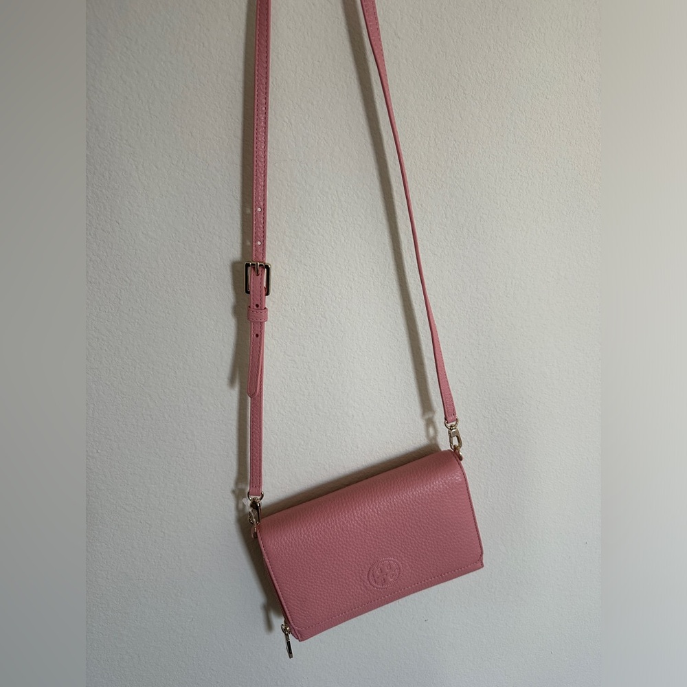 Pink Tory Burch wallet crossbody